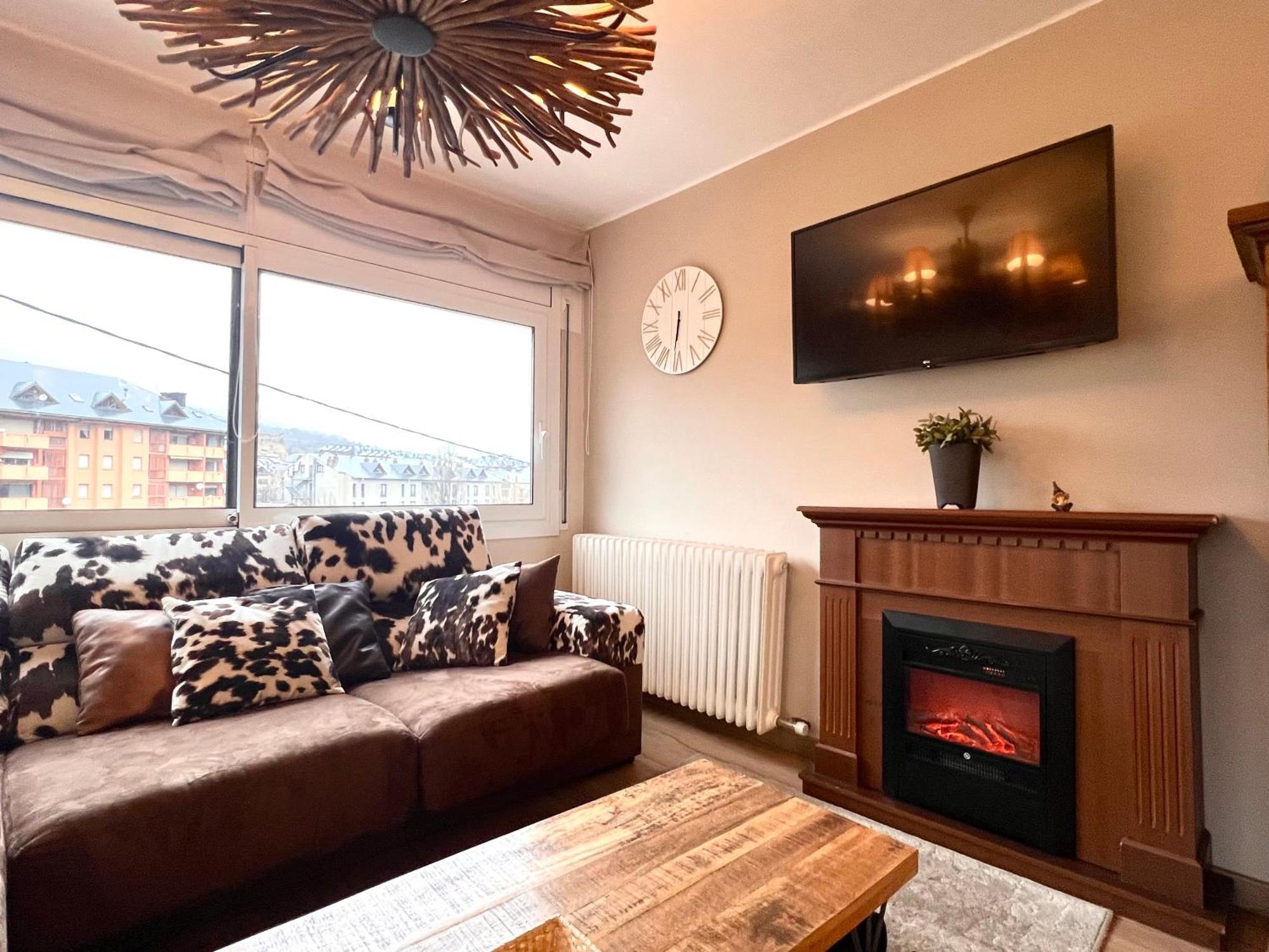 Apartament Les Vernedes - L'Amfitriona Sort Eksteriør bilde